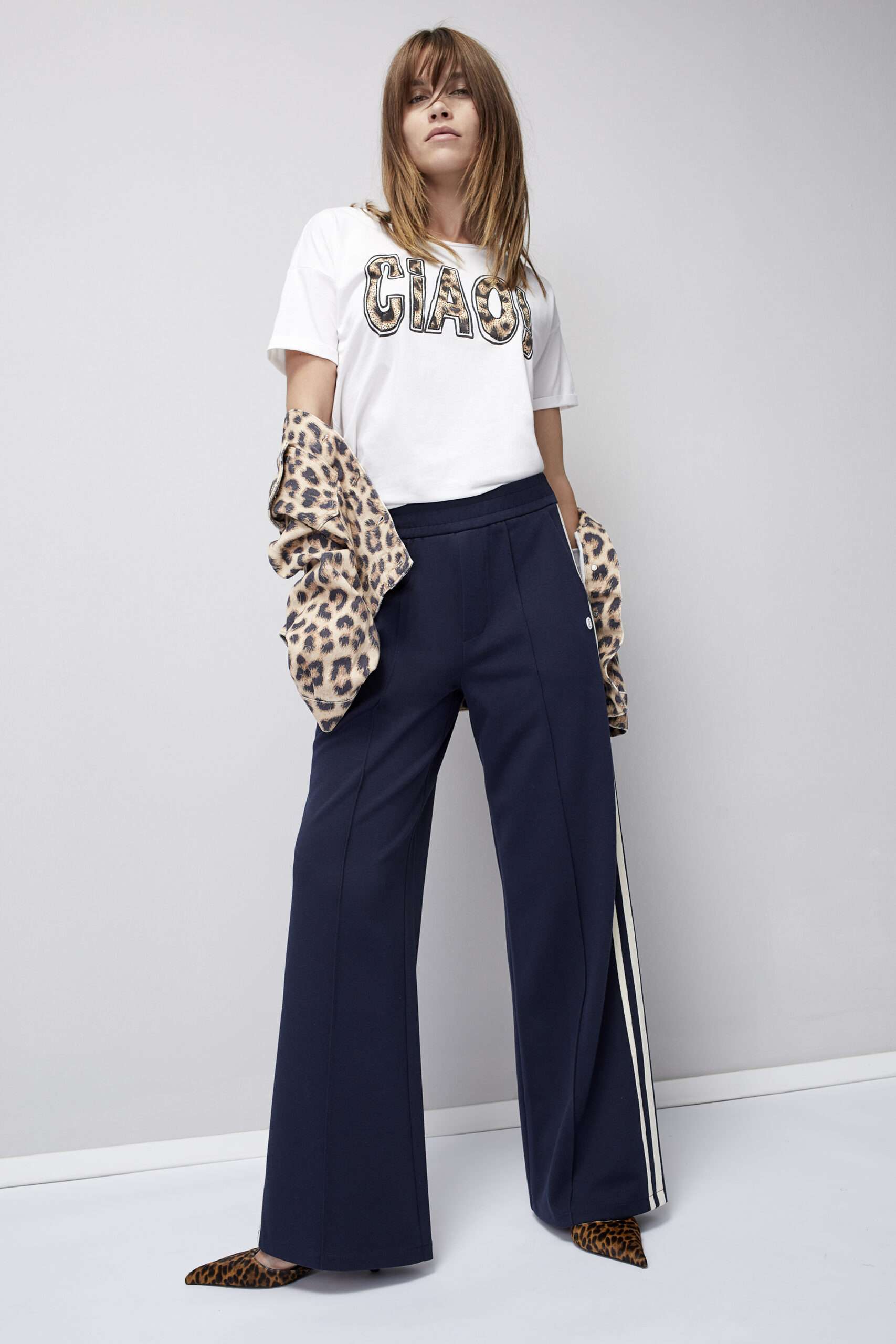 Oui_XX25_1-2_The_Leo_Edit_06_0015_A4_AdobeRGB